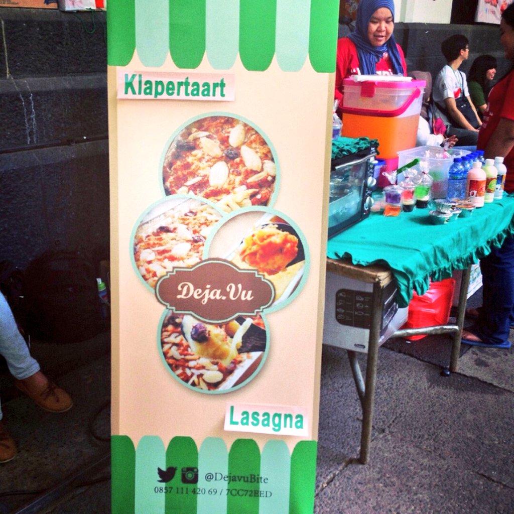 Senengnya hari ini bisa berbagi keceriaan di #nebengbazaar bareng ank2 jakbar plus dpt kenalan baru <a href="/GrandmaCakeID/">Gluten Free! </a> ^^