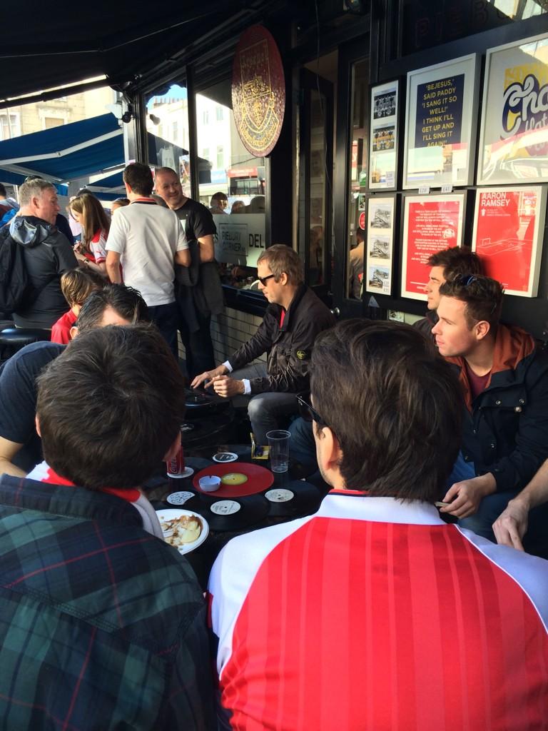 Love a bit of <a href="/PieburyCorner/">Piebury Corner</a> especially when the dj was in the greatest band in the world OASIS!!!!!