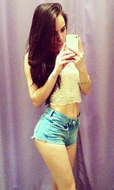 Mary_Luviin's tweet photo. #JoziGirl #LolitaSwag #SkinnyGirl #Shorty #proana http://t.co/QKAnaNf6zP