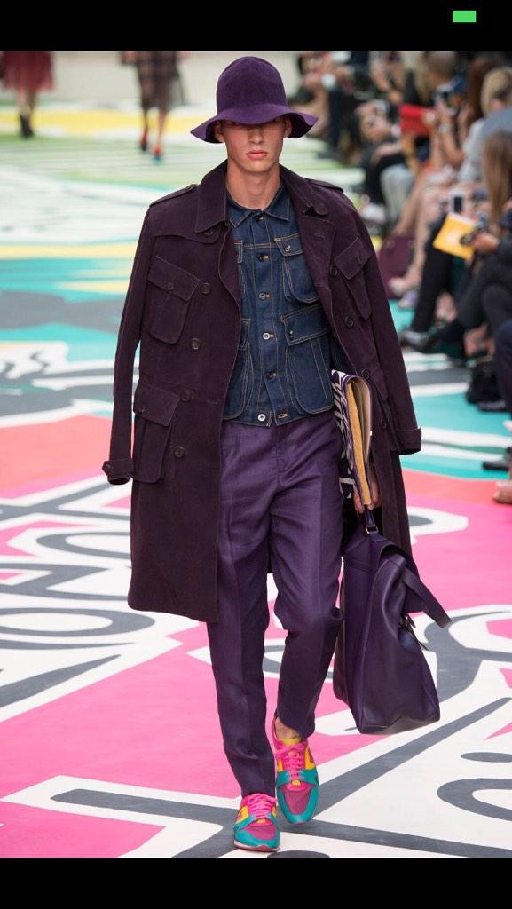 collection_snap's tweet photo. Burberry Prosum
#fashion #collection #pfw14 http://t.co/3rYWtZdg7m