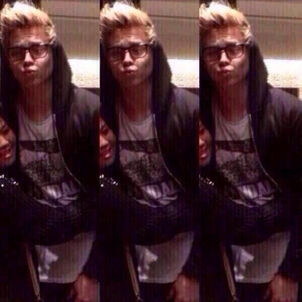 Hiii. I'm new but not new to RP/FL, RT to spread the word?