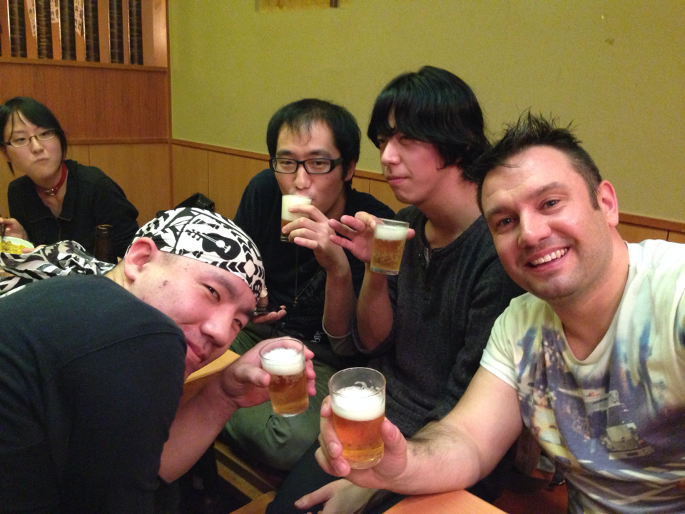 nonakachinOLD's tweet photo. Thumpaがビール魔人だった #CODEX4 http://t.co/rkPt9eZ7ln