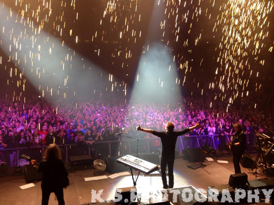 puhdys's tweet photo. Danke Berlin!!! Es war schön... http://t.co/fvy0Xz9inI