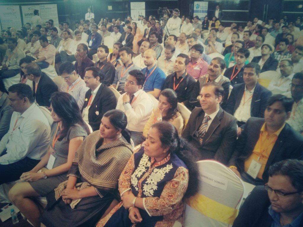 join2manish's tweet image. #entrepreneur(s) of #mumbai listening to Mr. Kamath f @Naturalicecream 
Pace is the key 2 success 
#knowledgeknights