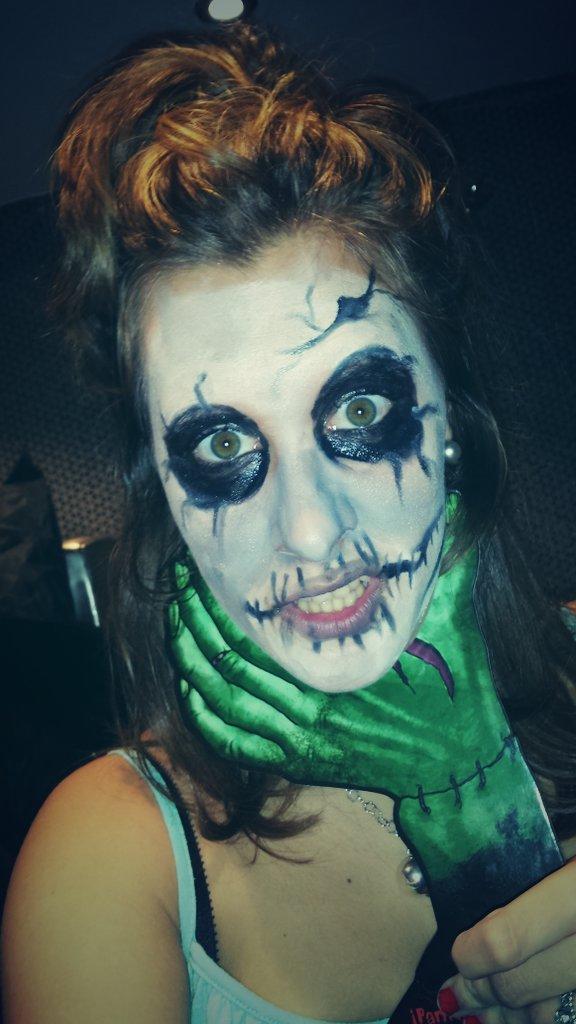 laurislabu's tweet photo. Cenas como ayer, son las que nunca se olvidan #halloween'14 #foster  Quiero ganar con el concurso #Terrorface http://t.co/NyWsp8A7Qu
