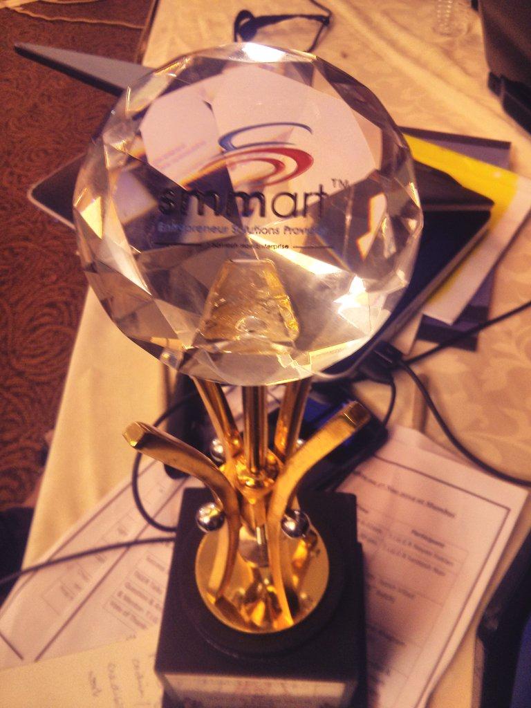 join2manish's tweet image. Hiten Shah sharingbsuccess story, congrats on winning d Best Success Award 
King of Brown Diamonds #knowledgeknights