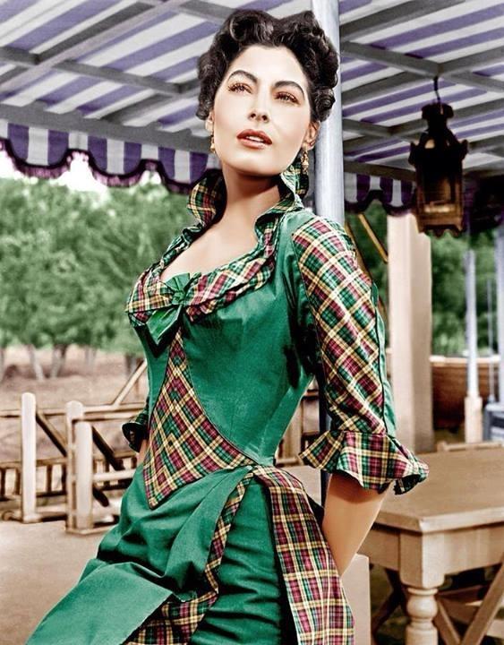 Richardcook7339's tweet photo. #BBC2TV thankyou for putting the wonderful"Showboat" film on today,this is what Saturday afternoons are all about😊 🎥 http://t.co/jXS5VjgirA