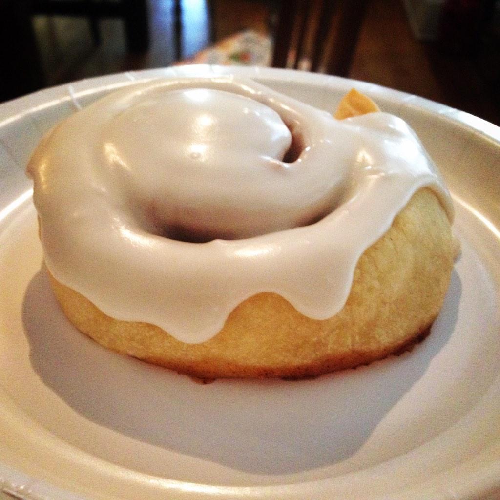 SavageGoods's tweet photo. Cinnamon Rolls are back at the @EPDAFM! And they taste like heaven. #vegan #createdifferent http://t.co/p2ZezXFIU8