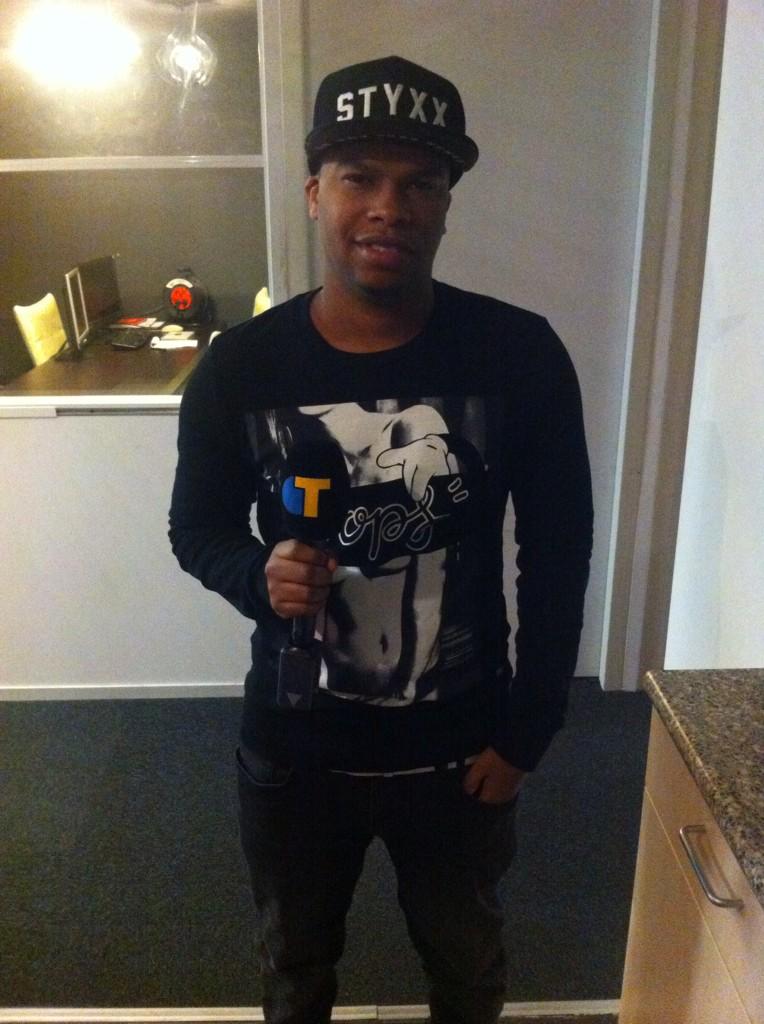 teamselfmadeR's tweet photo. We zijn bezig! #Camara #Licht #Actie @OmroepTilburg @LuckyLuckmusic #Selfmade http://t.co/i8W3JUQg0q