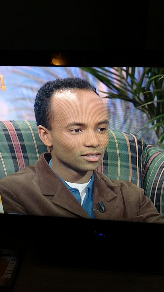 RobinLeeuwis's tweet photo. @HumbertoTan; En dan is het niet eens Throwback Thursday! 😂😂😂😂😂😂😂 http://t.co/x3g26oM7fz