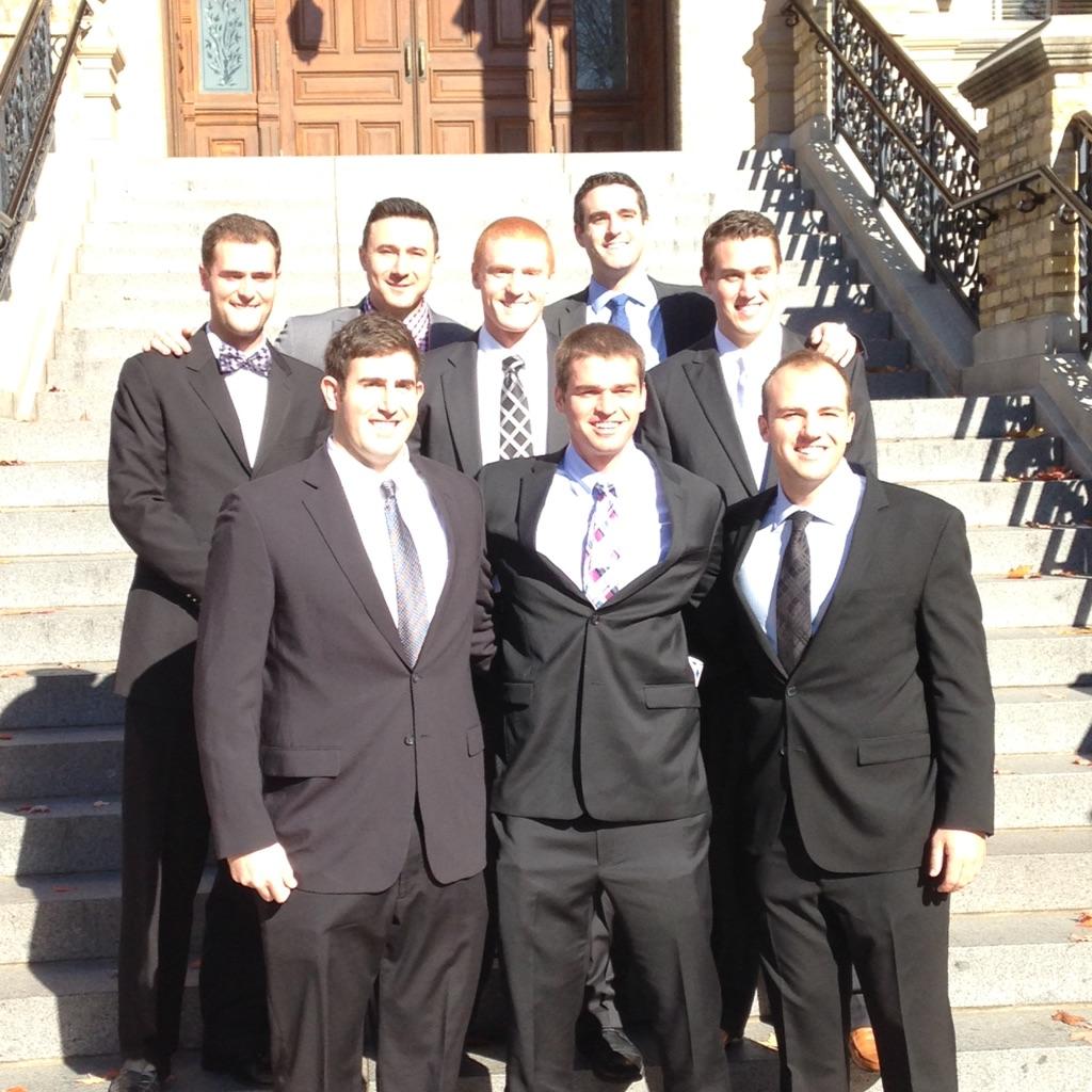 NDBaseball's tweet photo. Current &amp; former players with former manager @KellBelle342 &amp; athletic trainer @ScottSATC celebrate #chuckandlizzy http://t.co/Rm0vVfPwgP