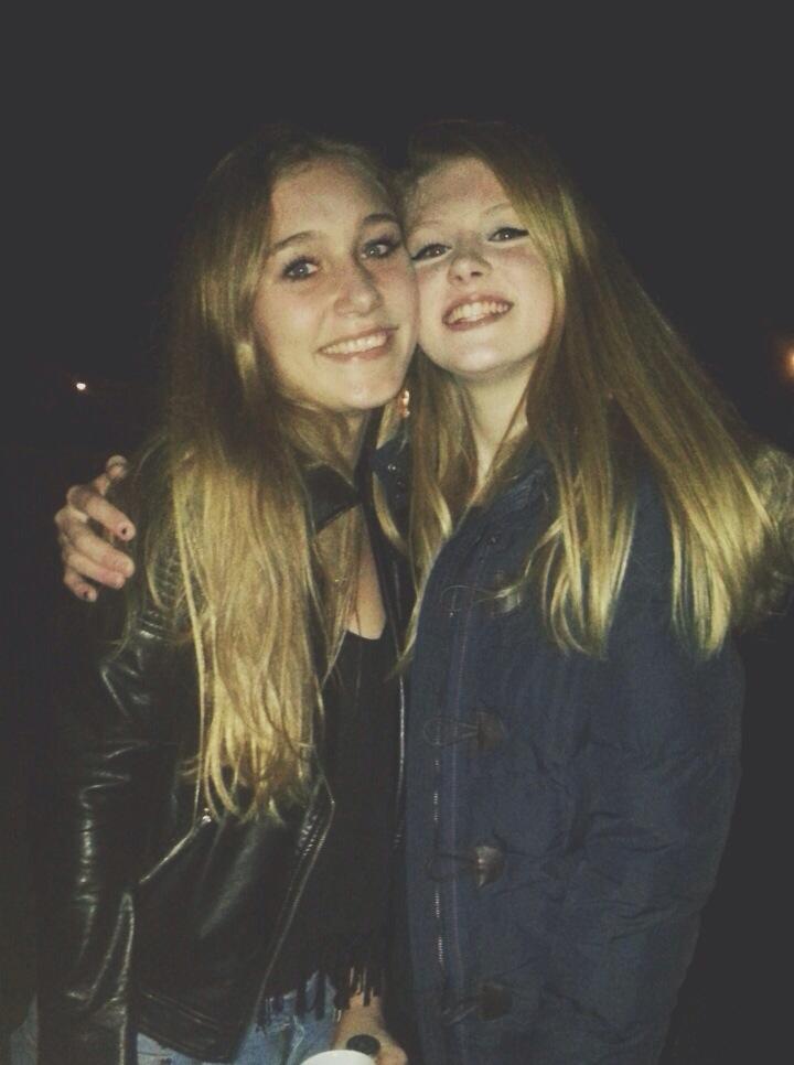 xLotteJanssenn's tweet photo. 💜💜💜💜schatten http://t.co/SzjV4ukFRL