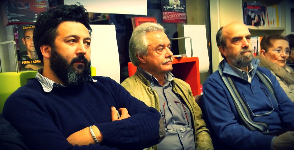 assArbit's tweet photo. date imparentate da @asbrilli ai @LibriParlanti @diconodioggi #LibroDaFuga @pagina_99 @bistacchia http://t.co/8k1GuWmcGr