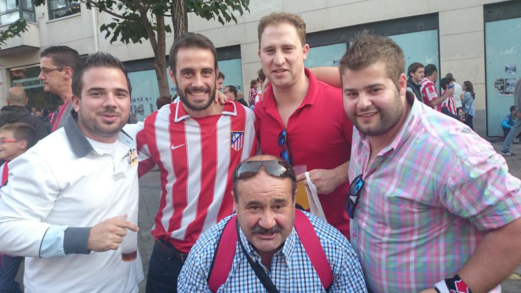 Que pequeño es este mundo <a href="/Rafaelferper/">Rafael Fernández</a>, <a href="/ViajesCepas/">Viajes Cepas</a>, <a href="/EloyCepas/">Eloy Cepas</a> <a href="/j_sifo/">J. Martin</a>, #lobo