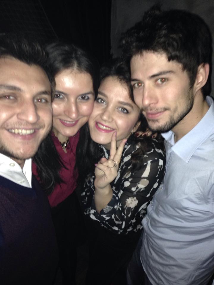.<a href="/dalpayy/">Twıtter</a> ile (at <a href="/FosilBar/">Fosil Karakoy</a> in Istanbul, Karakoy) swarmapp.com/c/4S6RON9UMuw