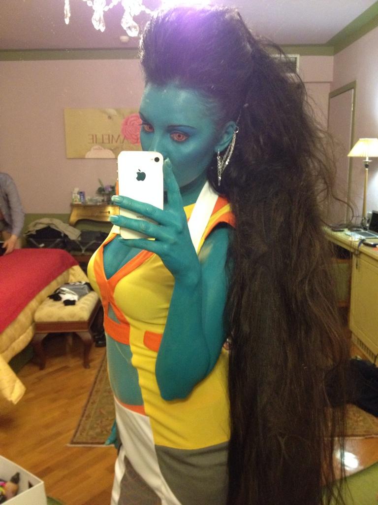 CriminalViolet's tweet photo. My Ti'asha costume from #GuardiansOfTheGalaxy @Marvel @MACcosmetics this is my @LuccaCandG 😃 #alien #bodypaint http://t.co/oca91yiO5i