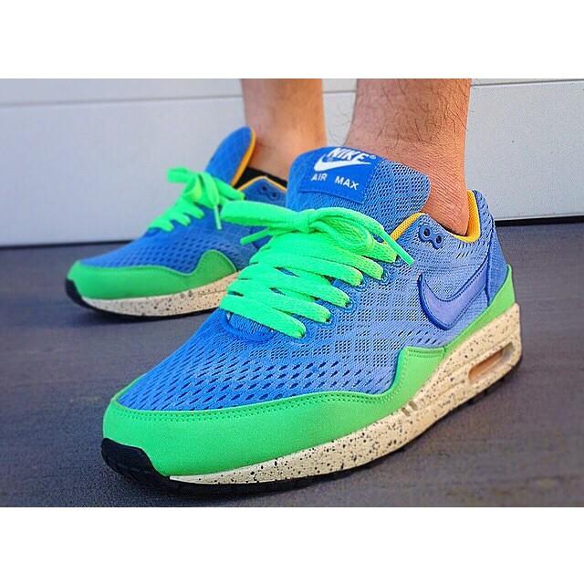 Sneakerfucker20's tweet photo. AirMax 87 36-44 50€ con gastos de envío gratis. Si traes amigos tu compra te saldrá mucho mas barata! http://t.co/et0CVDg0OD