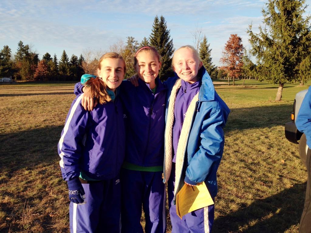 EmmaKumer's tweet photo. I LOVE MY FRESHMEN!!!!! #6thinthestate #bcxc #statexc2k14 http://t.co/BKKFP484JU