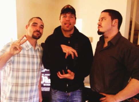 ku4er_ksuisha's tweet photo. Ну не прелесть? ^___^
#DeanAmbrose #DevonMoore #DannyHavoc http://t.co/MVl4bVRhLi
