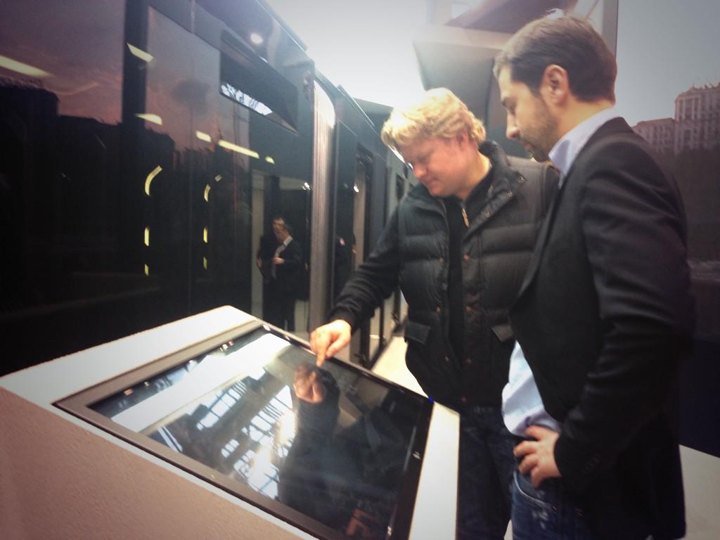 OKB_ATOM's tweet photo. R1 Moscow ExpoEityTrans последний день выставки http://t.co/0e8it80Yw3