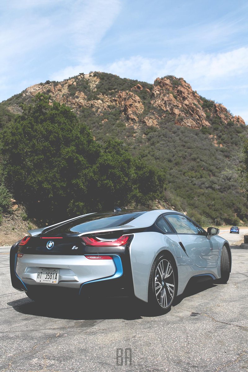 CarSwapMe's tweet photo. BMW i8 🙌💰 http://t.co/FZ4ZC4Jhff
