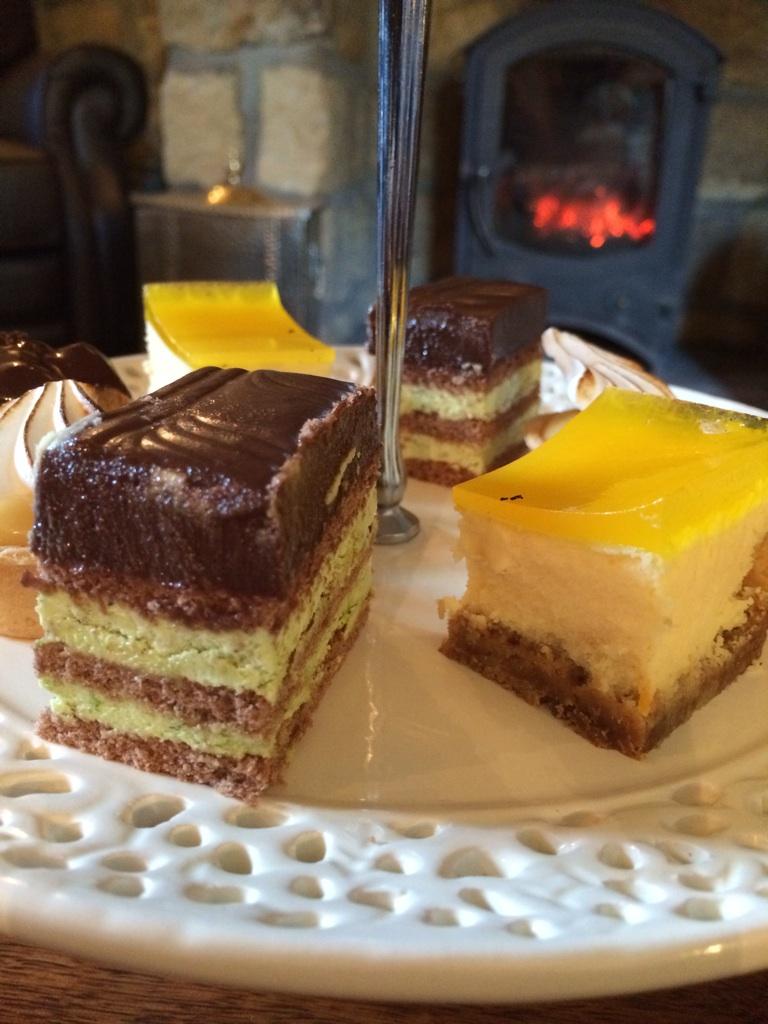 thewedquart's tweet photo. Enjoying a lovely relaxing weekend @OxPastureHotel #afternoontea http://t.co/fPCMW6gejD