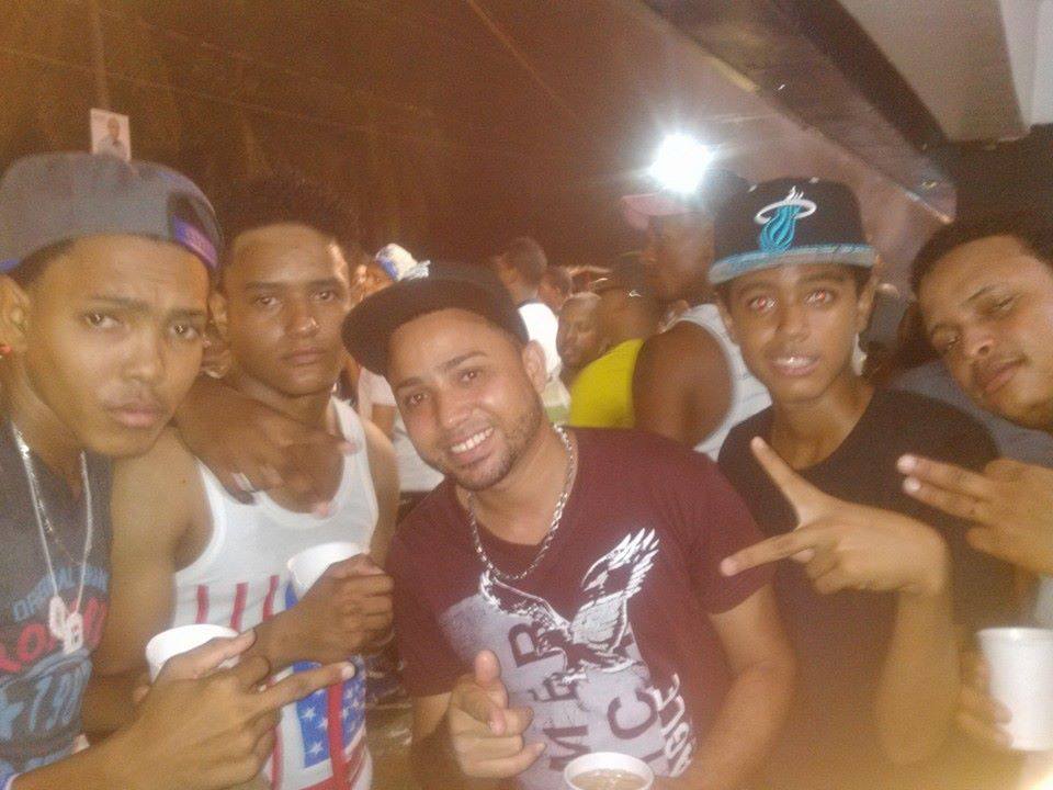 MenolPi's tweet photo. Calle Romo Hooka Con Mii Maldito Combo http://t.co/DbCMDJtjGG