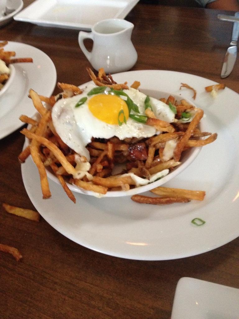 sjellsworth's tweet photo. Mother of god. If I lived in Denver I would never leave this place. @beastandbottle http://t.co/yxZmufw501