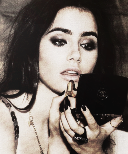 AdriannaDNA's tweet photo. 《Sweet and sexy.》 http://t.co/m16J01RgDo