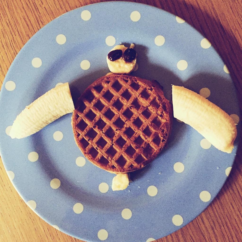 ReeseW's tweet photo. First Leonardo, Donatello, Raphael, Michelangelo....Now this guy? #MutantTurtle #Toddler #BreakfastofChampions http://t.co/EdLrKtl7Lv