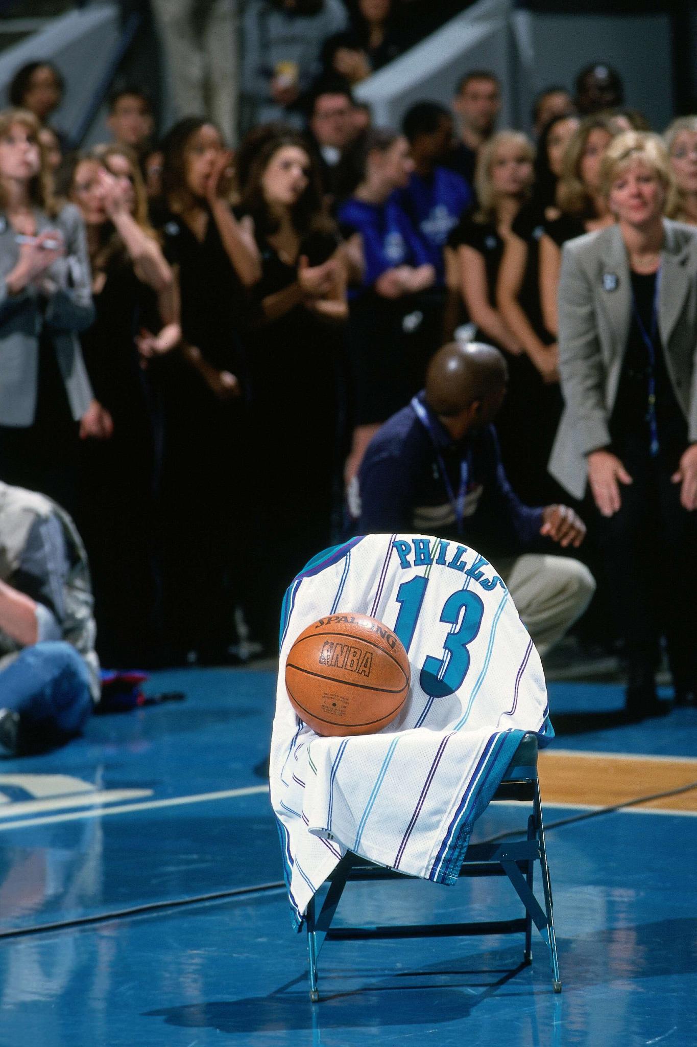 Hornets re-hang Bobby Phills' jersey Saturday night – WSOC TV