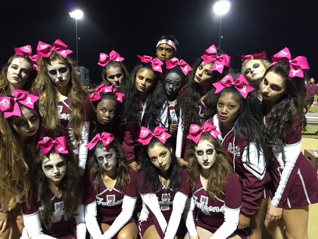 Zombie cheerleaders 💀🎀🎃