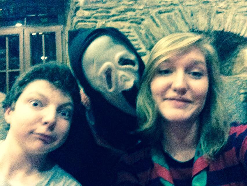caro_liline's tweet photo. #GroufieHalloween @HuaweiDeviceFr http://t.co/iby72frK7p