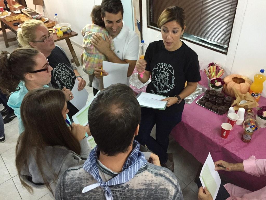 ACFallaLaVila's tweet photo. Torn dels majors. El jurat del I Concurs de tapes comença a tastar-les #lavilaescompetició. http://t.co/gY5WatjFlB
