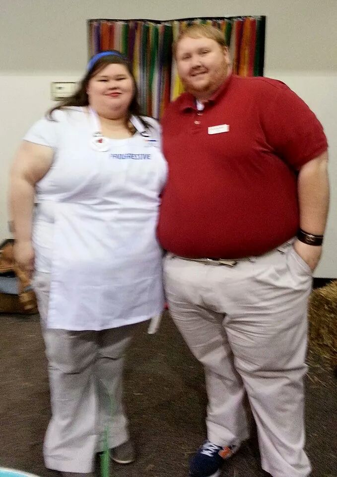 jmath25's tweet image. Myself and @Manda_829  rocking the #jakefromstatefarm and #floprogressive costumes today. @Progressive @StateFarm