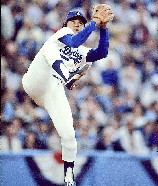 Happy 54th birthday to legend Fernando Valenzuela! 