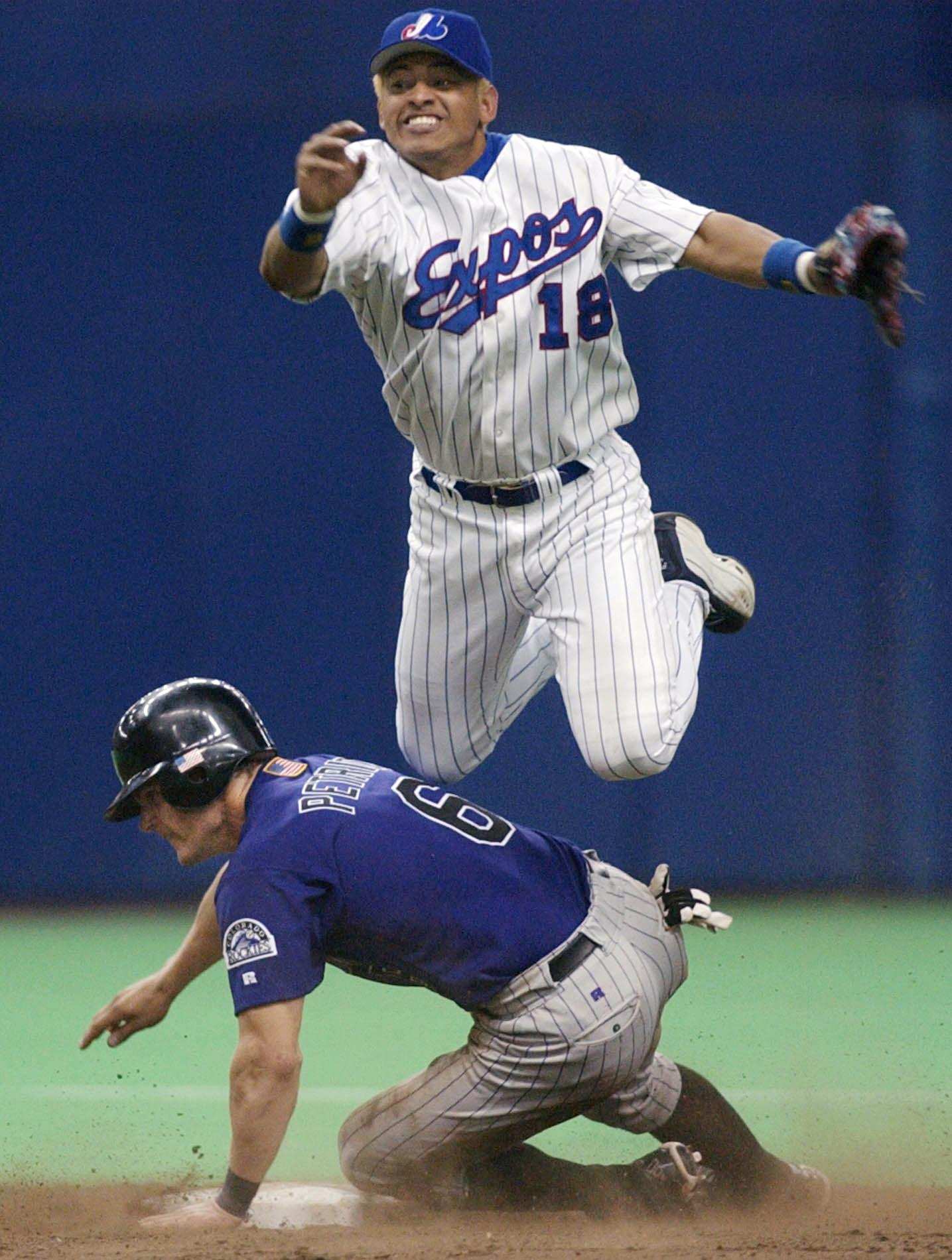 Happy Birthday Orlando Cabrera, great Shortstop! Born Nov. 2, 1974 Expos 1997-2004. 