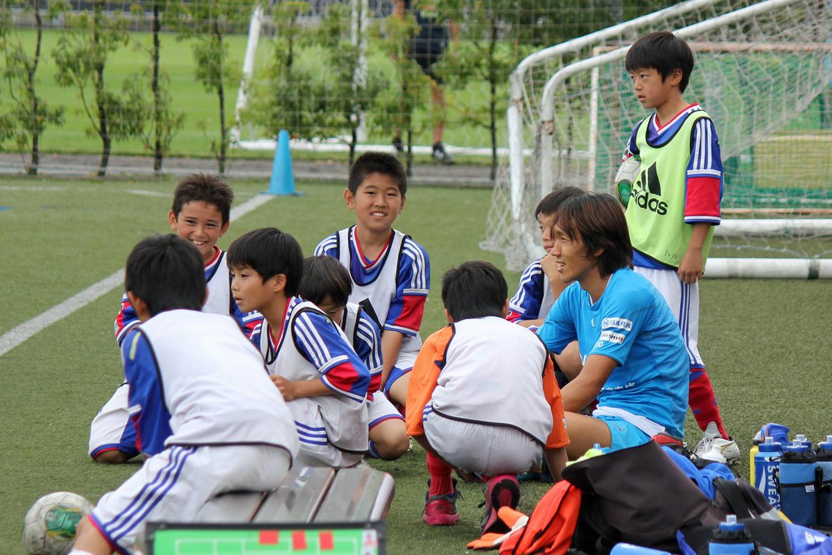 横浜f マリノス 公式 Pa Twitter 中村キャプテン 子供たちと 仲良くプライマリーの試合観戦 ｼﾞﾛ Fmarinos Http T Co 6lllxurtac
