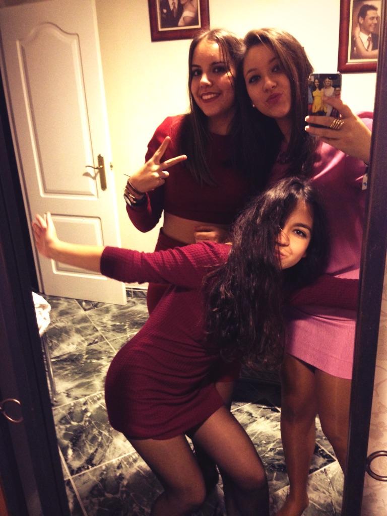 MSGA_ana's tweet photo. Hoy no se duermee!!! 🙌🙌 @anabelen_98 @maria_gy98 http://t.co/vqiIU1stsk