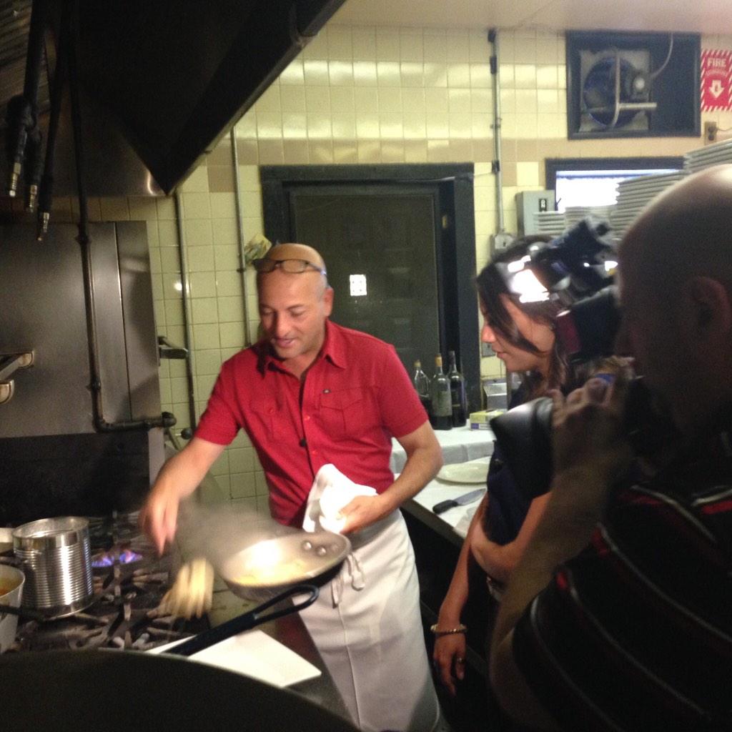 teresaA_RHONJ's tweet image. @rinoaprea1 will be cooking from Ponte Vecchio tomorrow morning btwn 7-8:30am @CBSNews @CBSSunday @Andy #RHONJ