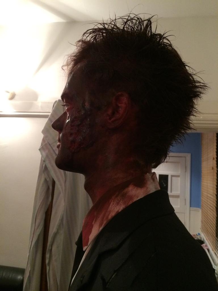 nmcanavan's tweet photo. Last nights costume. Shout out to @pumpkinbake for doing my make-up. #VoteDent http://t.co/LHjPgFwwkj