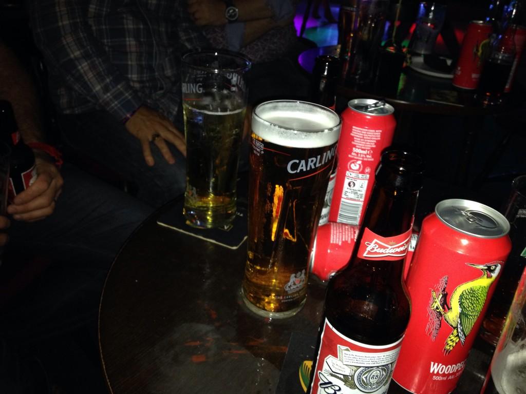 rfc_kidwelly's tweet photo. Bonk (Peter Morris) left a pint and done a runner...... #packing #RIPLadystreetwingmirrors #bouncingoffthechurchwall http://t.co/Ctv1nWvjRk