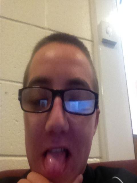 t_owain's tweet image. me taking a selfie at footy training