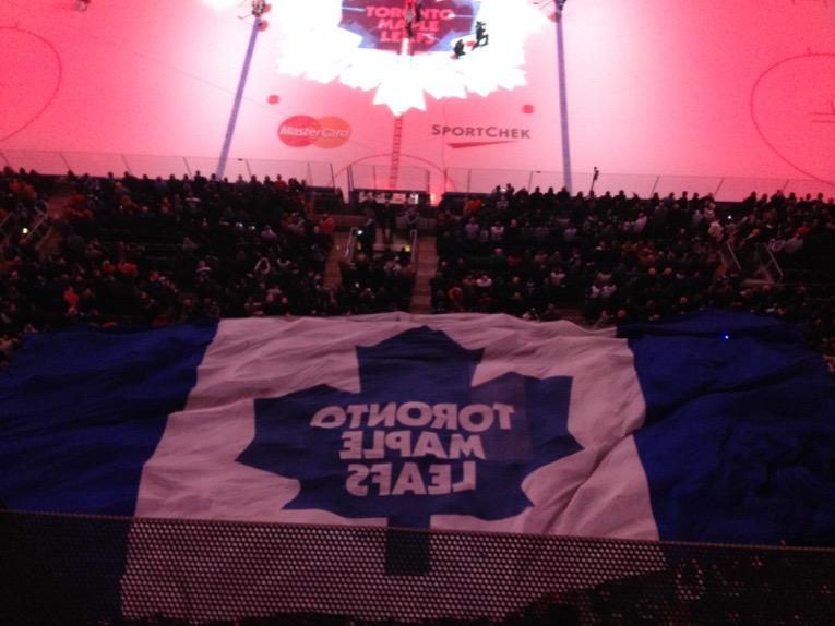 ch23white's tweet image. #flagproblems #OTNOROTELPAMSFAEL. Upside down AND backwards... but more entertaining than the #hnic 2nd intermission.