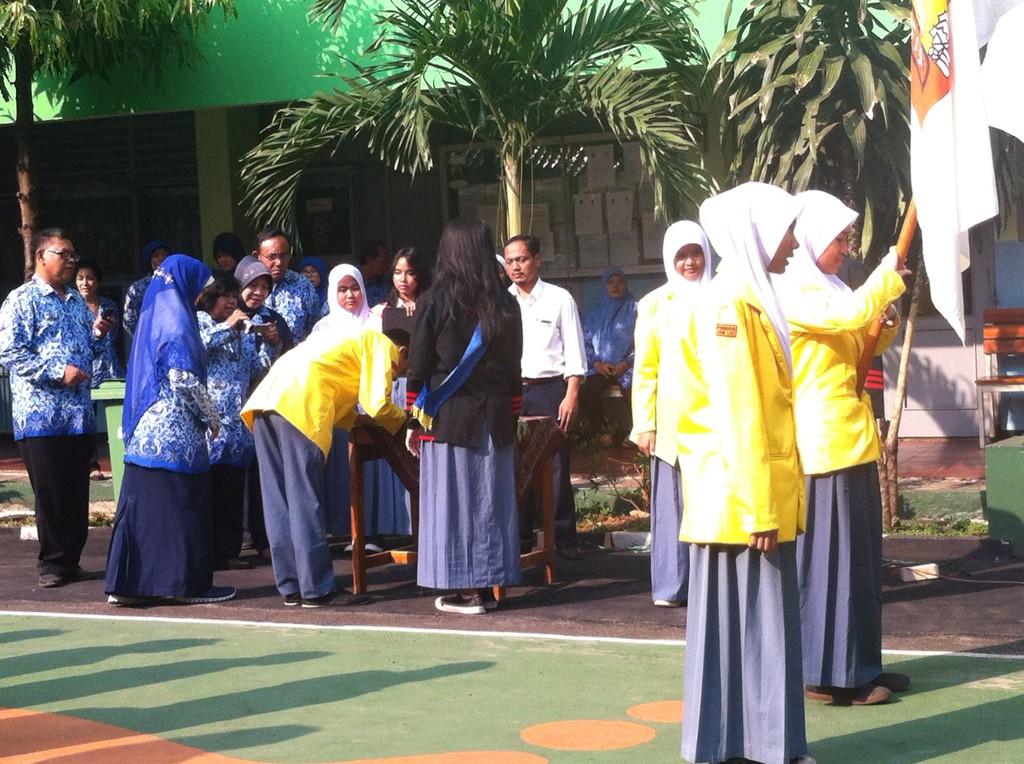 Ini saat penyerahan wewenang dari ketua osis 30 Adellia Anggrayeni ke ketua osis 31 M. Syamsu D