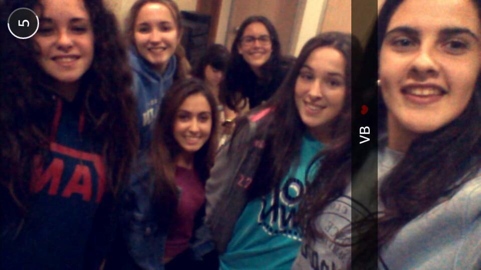 m_gray19's tweet photo. Otra noche mas... @keepthefaith3_ @EstNieto15 @Laiaa_mr @janiralozanoipa http://t.co/0RRYdpJM4D
