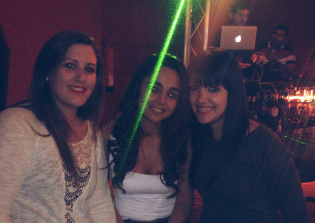 Onirallev58's tweet photo. Y que nos quiten lo bailao! Jajaj 💃 http://t.co/EoJJmgK5V5