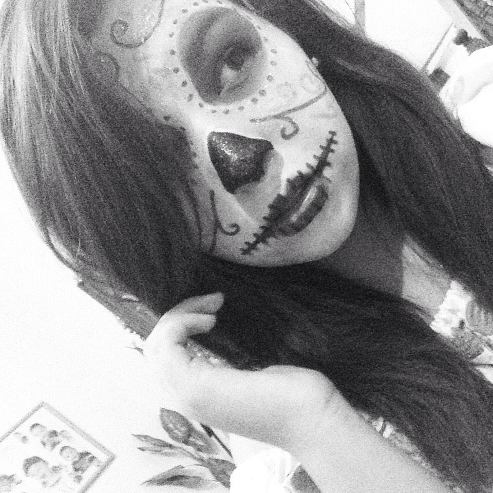 DanniContt's tweet photo. Young and Beautiful 
#MexicanMakeup ♥️📷 http://t.co/cjlIjSK8cJ