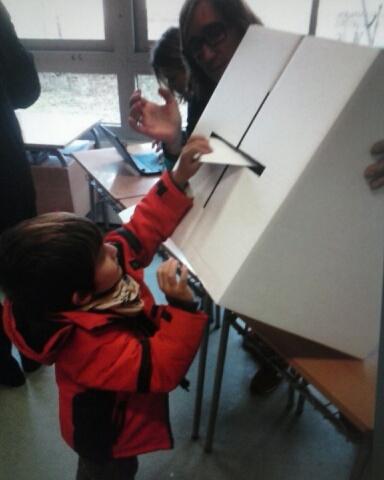 MaryWarhol's tweet photo. "Si la Fiscalía busca un responsable, soy yo" A.Mas. http://t.co/cnD5Thzunx