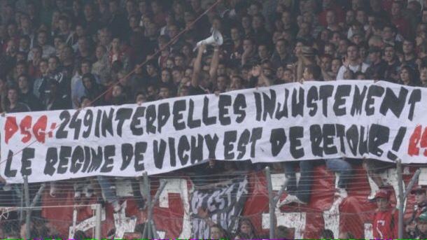 TontonJo95's tweet photo. On defend nos couleurs. En rouge et en bleu, dans la gloire ou le malheur !! #LibertePourLesUltras #LPCMA #TeamPSG http://t.co/0AaR64Z6II